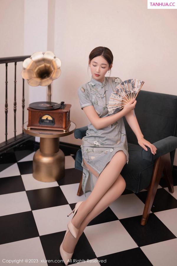 唐安琪  [XiuRen]高清写真图 2023.08.14 No.7232 唐安琪 美腿旗袍第7张图片